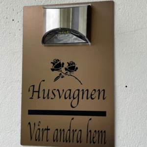 Skylt till husvagnen